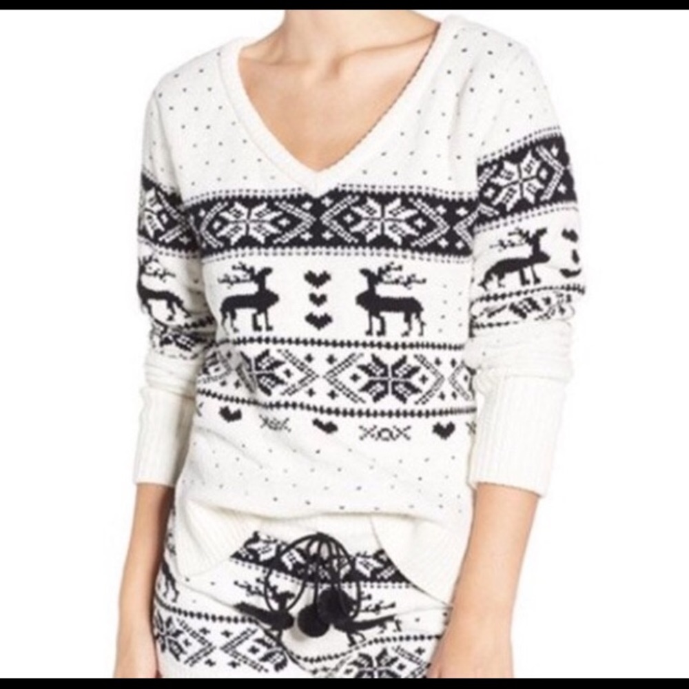 Betsey Johnson 2 piece fleece holiday deer set